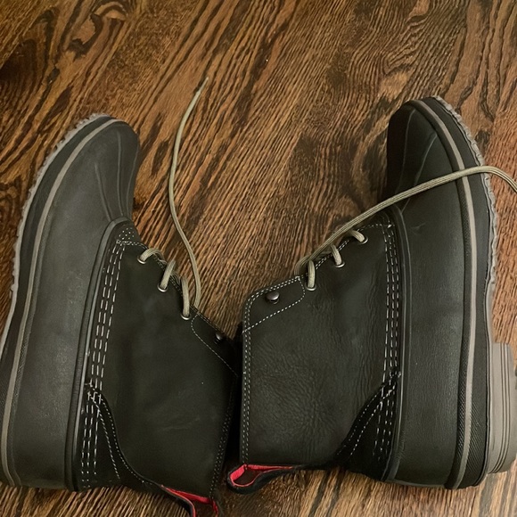 UGG Men’s Zetik Black Waterproof Boots - Picture 5 of 8